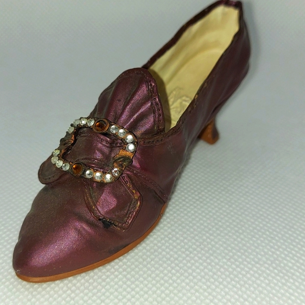 Just the right shoe. "M.W.Dress shoe" #25412